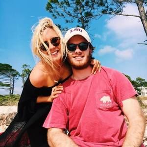 Meet your Posher, Zach